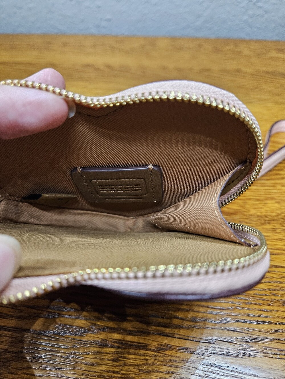 Coach X Observed By Us Heart Coin Case In Signature Canvas - Picture 6 of 8